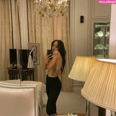 Cleopatra Coleman [ cleopatra-coleman ] - Took a shower and filmed the best parts      unfortunately couldn t