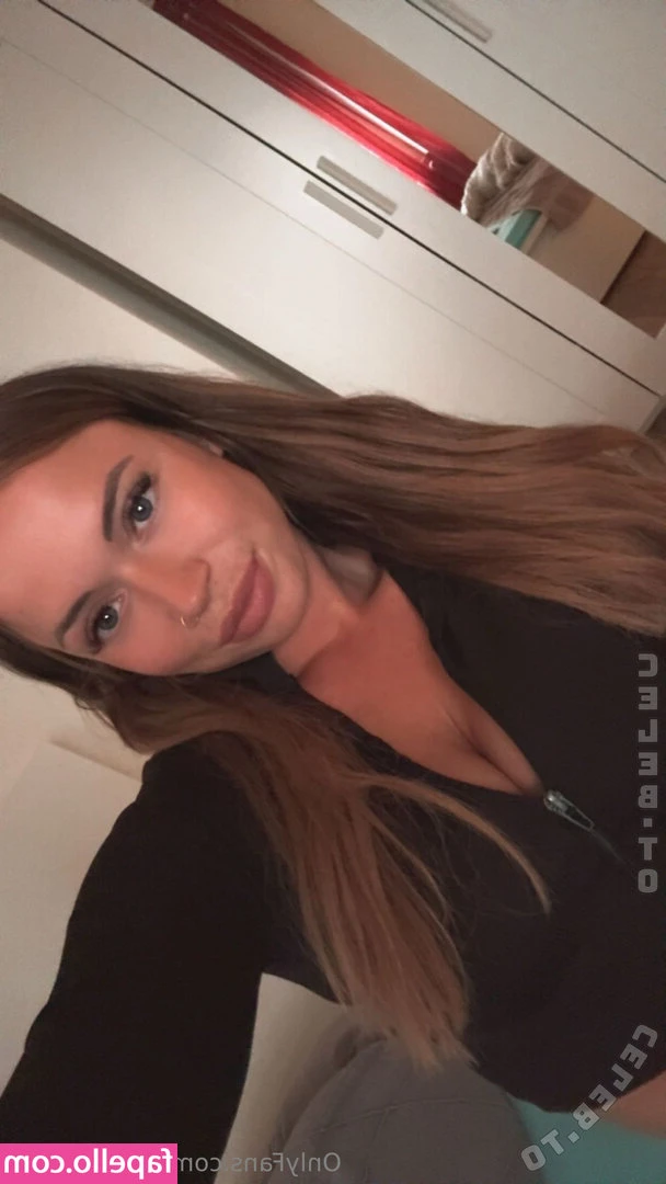 Livia.lindner [ livia-lindner ] - Stream started at 01 31 2023 07 15 pm