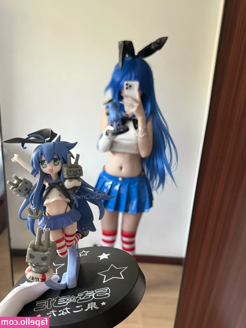 小莓 | QwQmeio [ qwqmeio ] - check your dm and see my big tits out of this bikini     subscribe on