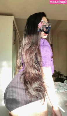 Clara Holzer [ clara-holzer ] - I need a hand, could you help me?🙈