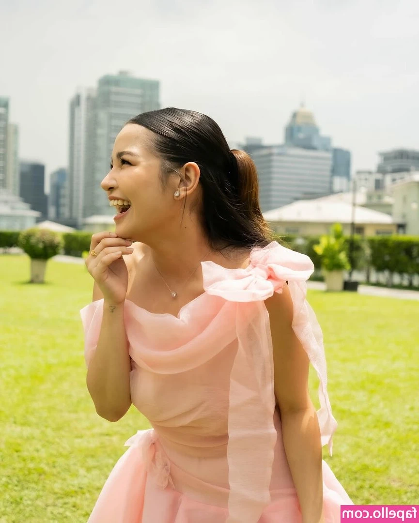Xyriel Manabat [ xyriel-manabat ] - Happy Friday