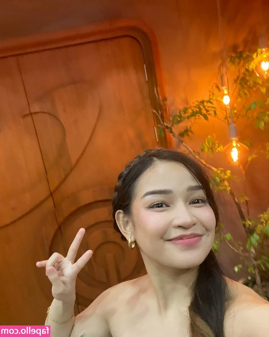 Xyriel Manabat [ xyriel-manabat ] - Can I taste you daddy  please