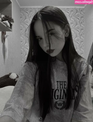 lucy.cielo [ lucy-cielo ] - Este es mi primer video en OnlyFans  Espero les guste mi contenido 