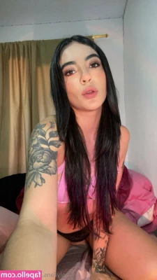 lucy.cielo [ lucy-cielo ] - WET POST SHOWER BOOTY SHAKE ALERT