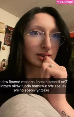 Eve Moss [ eve-moss ] - feet  sexy  colors  arched  kink  feetpic