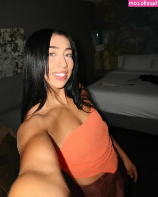 Indi Hartwell [ indi-hartwell ] - What kind of fun would we have ?;)