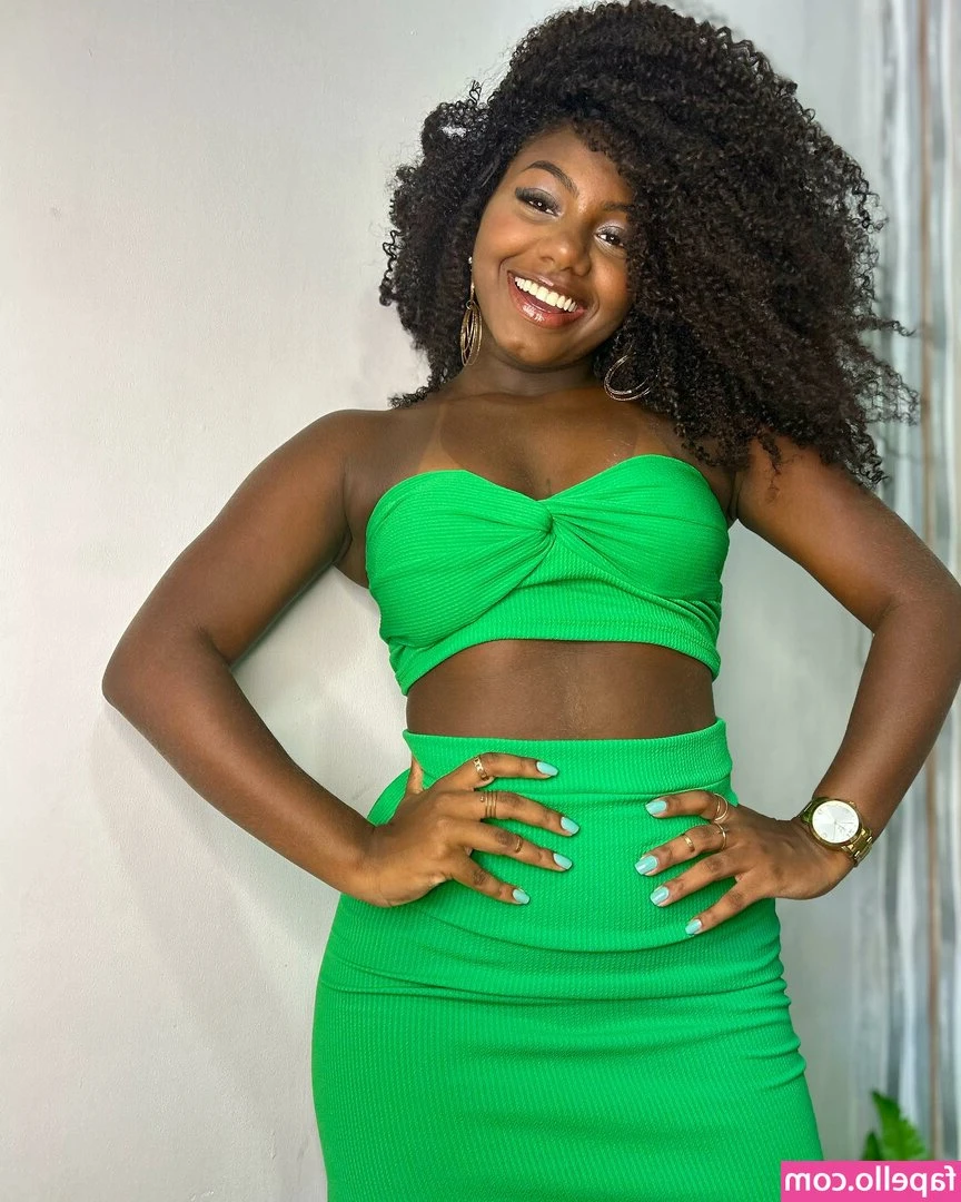 Rayane Santos [ rayane-santos ] - Stomp Stomp!