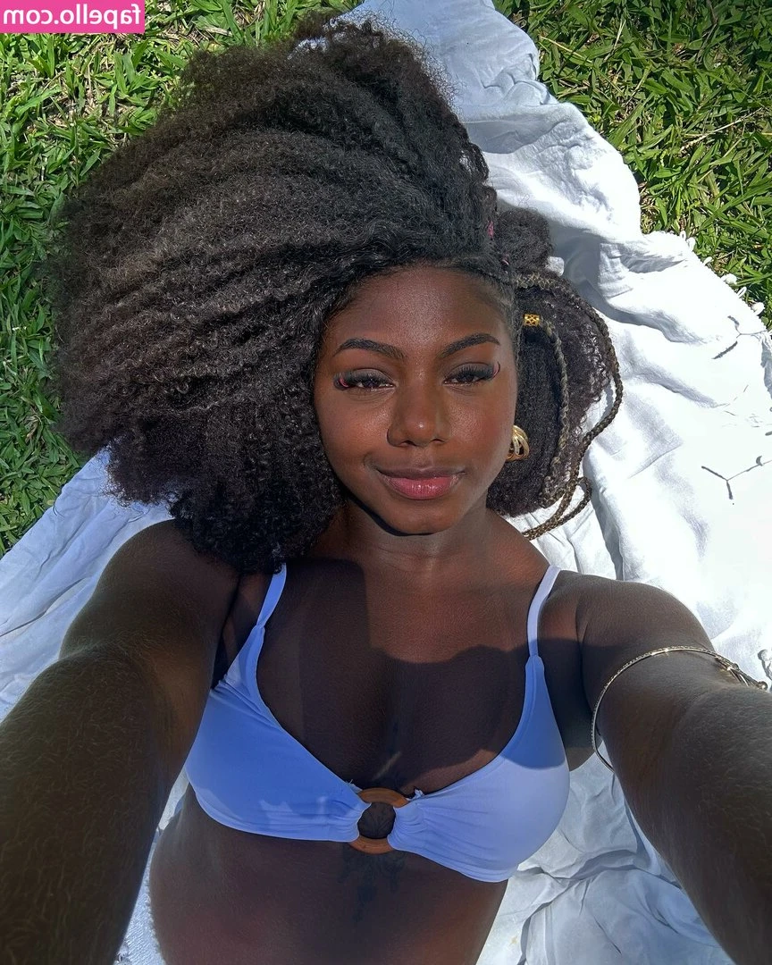 Rayane Santos [ rayane-santos ] - Why don t you come in my bed and snuggle with me heheh