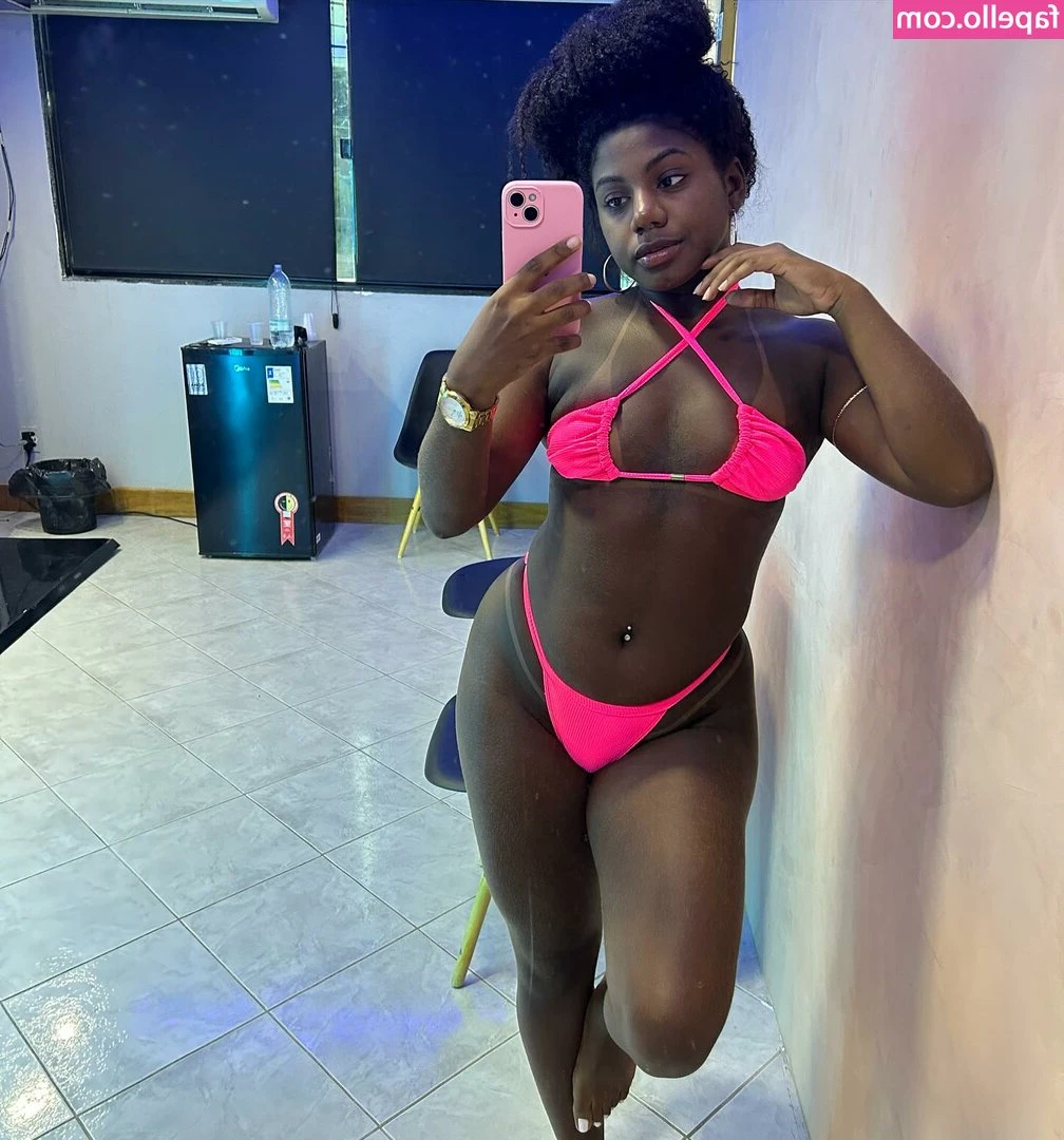Rayane Santos [ rayane-santos ] - Vacation
