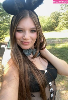 Lauren_Renzo0 [ lauren-renzo0 ] - Nothing turns me on more than a fast car