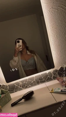 Caariinaa_ [ caariinaa ] - Il regalo di un mio moneyslave   Lui brama la sottomissione  si sente