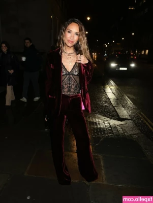 Myleene Klass [ myleene-klass ] - Buenos días mis amores hermosos 🔥🔥🔥