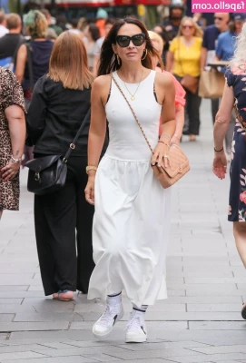 Myleene Klass [ myleene-klass ] - They want to see how I play in the jacuzzi