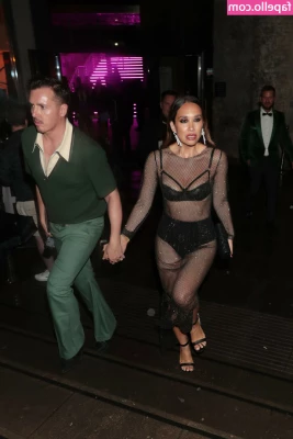 Myleene Klass [ myleene-klass ] - 𝒑𝒍𝒆𝒂𝒔𝒆 𝒓𝒆𝒂𝒅 𝒕𝒉𝒆