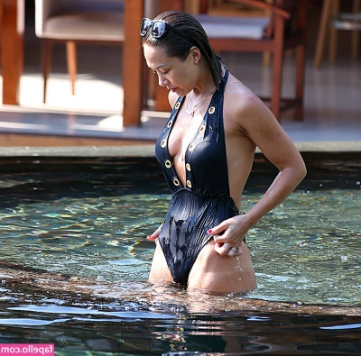 Myleene Klass [ myleene-klass ] - The one thing I love doing every morning when I wake up is shaking my