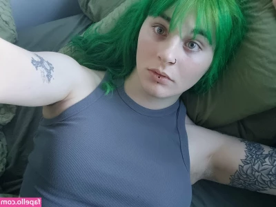 thereisnobeth - I know you re desperate to touch