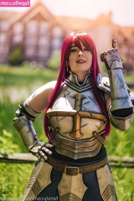 Valkydesigns - red looks so good on me