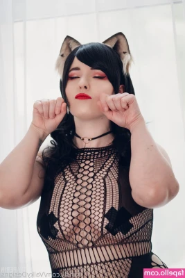 Valkydesigns - Feelin Sexy AF
