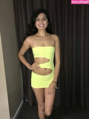 extraperky - Come pull up my skirt a little bit more baby…<3