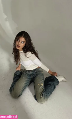 Darianka - it's not gonna spank itself