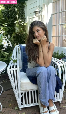 Darianka - Can you think of any fun ways to make my dick hard  hehehe