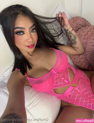 Cherylloving_ [ cherylloving ] - Ball busting on my bed