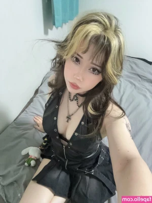  [ ivy-owowo-11 ] - We could have some fun in the bedroom😉