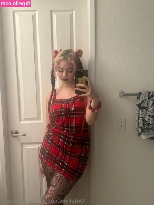 gothgamergirly - Hi guys! AX is eating me alive 😫  I will reply to messages once