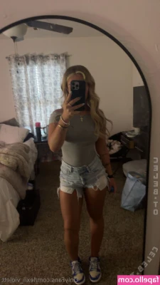 Julianna Peyton [ julianna-peyton ] - bite me