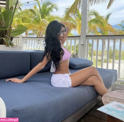 Ahana Mukherjee [ ahana-mukherjee ] - Hoy fue un día de piscina y de mucha picardía