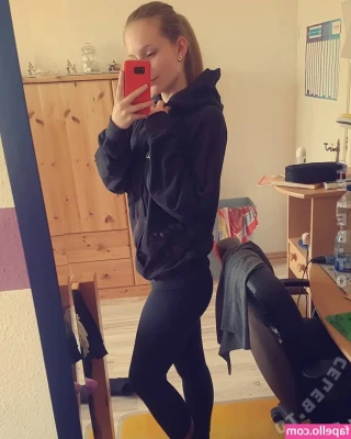 Michelle Hansen [ michelle-hansen ] - Take me  daddy  I m all for you
