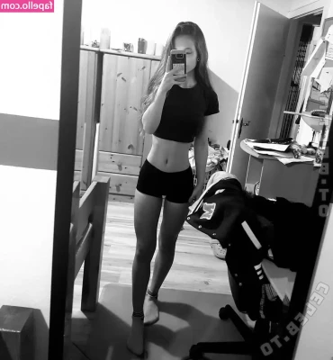 Michelle Hansen [ michelle-hansen ] - 75% OFF for FUCK IT Friday 🍑 bent over just tryna make you BUST