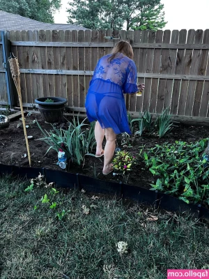 ofsensual1425 - Creo que se me ven unas nalgotas   Estoy en lo correcto bebe