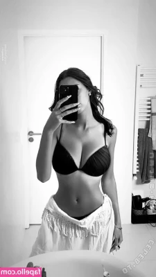 Elisa Bary [ elisa-bary ] - Sext or video call    Available right now  I m very hot and naughty