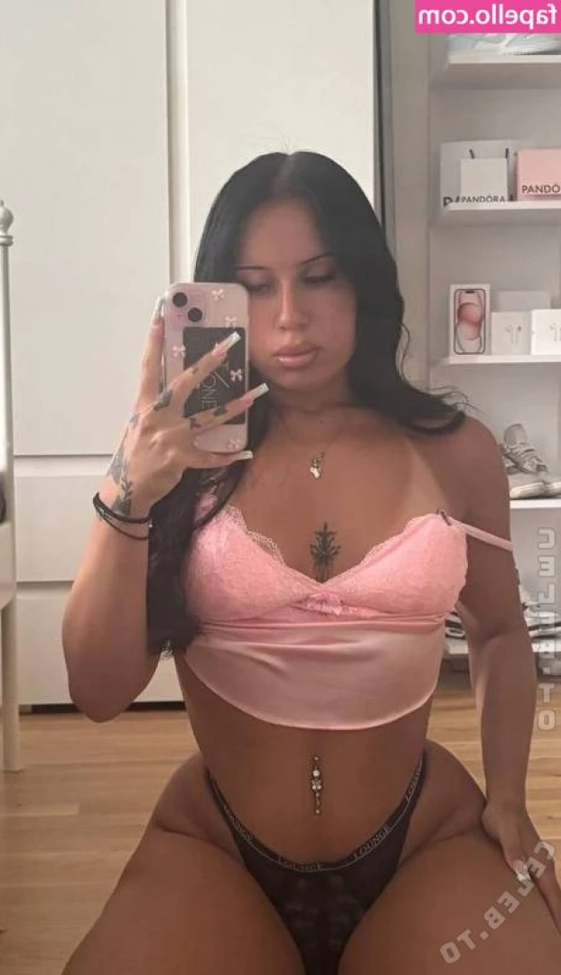 Juicymiriyam - Good morning naughties   who wants coffee