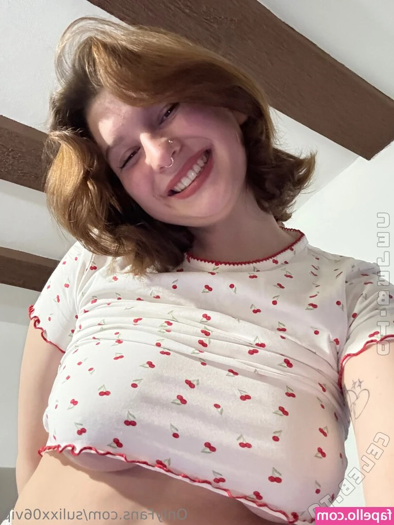 Sulenka Fröhlich [ sulenka-fro-hlich ] - I need a stretching partner