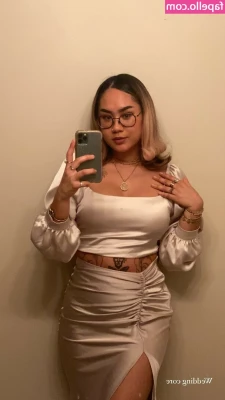 Shmedlynrae - I want you sitting across from me admiring my facial expressions, my