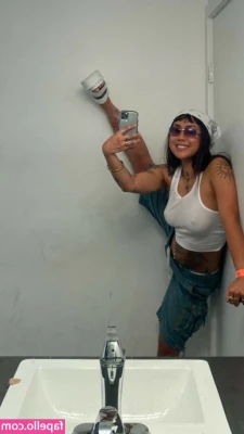 Shmedlynrae - Pussy power
