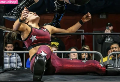 Izzy Moreno / ItsIzzyMania [ izzy-moreno-itsizzymania ] - ready for a twerk video?! :D check your inboxxxxx