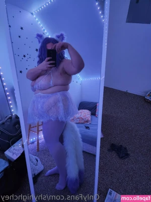 shyhighchey - Hot hot hot JOI + booty and soles . Cum all over my toes and soles
