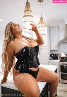 Ashtin Jo [ ashtin-jo ] - I need a second chair for my other ass cheek 😆