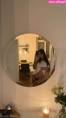 melissa.around [ melissa-around ] - Day dreaming about the beach 🥰