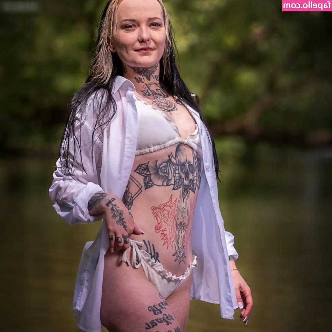 ms.lxura [ ms-lxura ] - You re just a blabbering  drooling neanderthal that only gets served