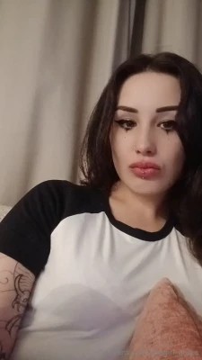 grak_svbbvth [ grak-svbbvth ] - Beauty is about being comfortable in your own skin  It s about