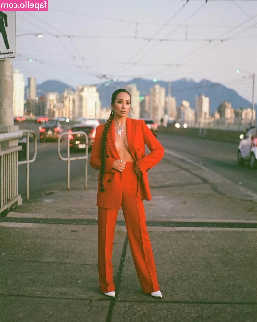 Donna Benedicto [ donna-benedicto ] - Tomorrow night the interview with Demmy Blaze