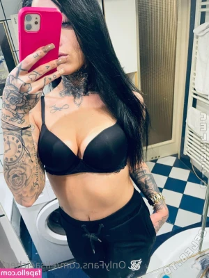 Eliixsa - Undies for sale posted right to you