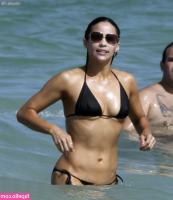 Paula Patton [ paula-patton ] - Check with me   if my ass is better after a diet