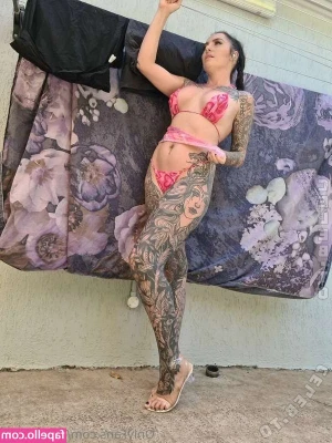 Muddy Flapz [ muddy-flapz ] - Did you miss me baby  Dm to book me in your city