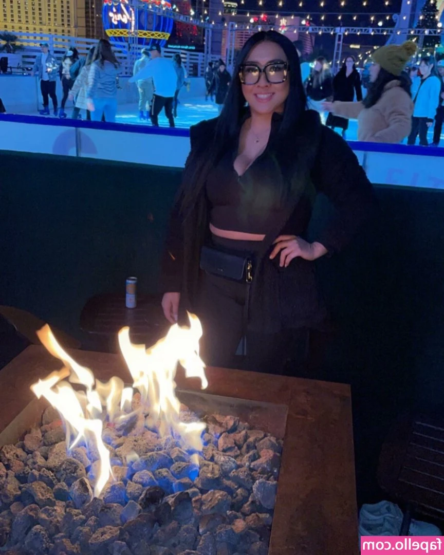 Cococbaby - Honey  you like my lil bubble butt  Come and enjoy the little show