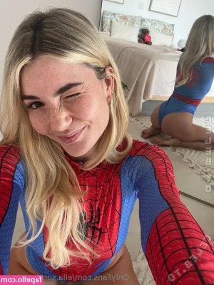 Ella Sonnenschein [ ella-sonnenschein ] - Check out this juicy video too
